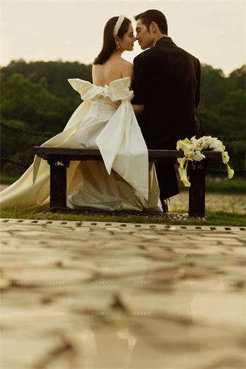 完美嫁衣婚纱摄影为什么让年轻人推荐了又推荐？南宫NG28官网(图4)
