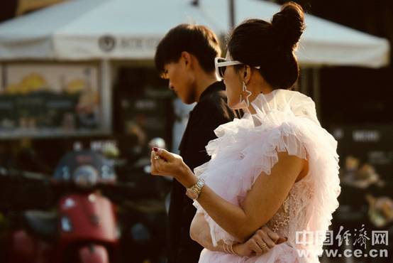 消费者应谨防婚纱摄影租赁陷阱(图1)