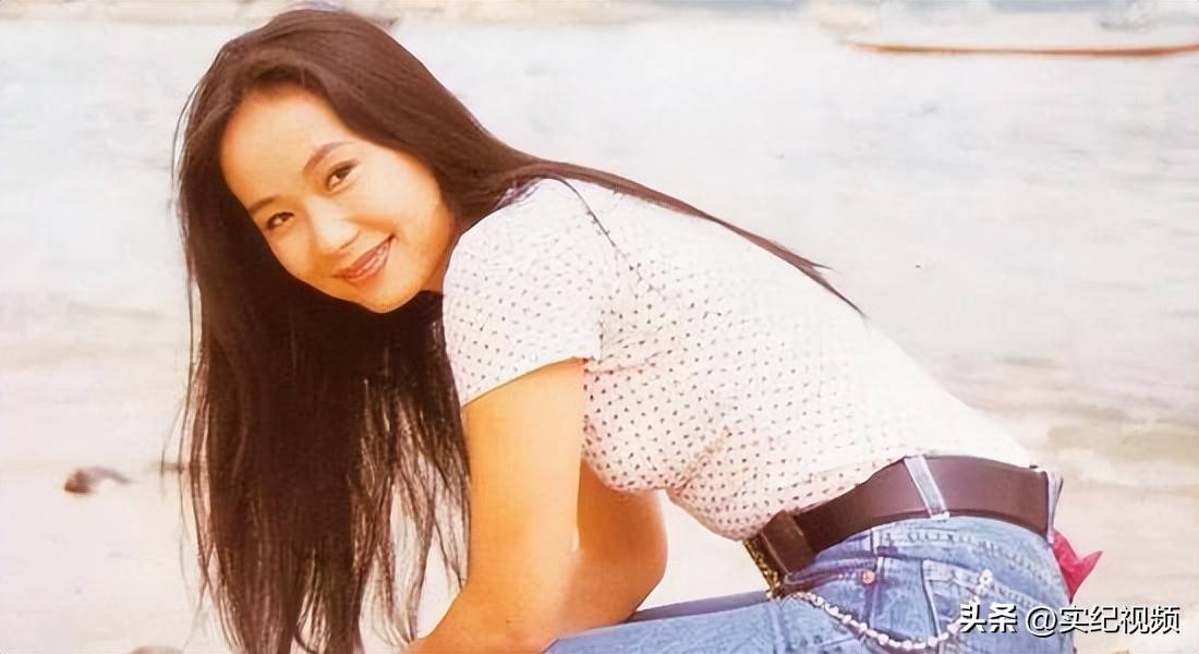 58岁许官人南宫NG28入口叶童和富豪结婚33年遭背叛4次选择终身不生(图3)