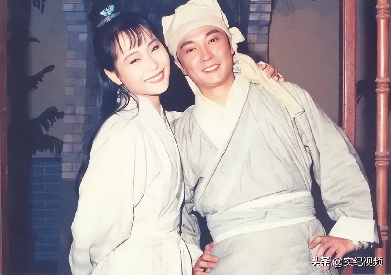 58岁许官人南宫NG28入口叶童和富豪结婚33年遭背叛4次选择终身不生(图18)