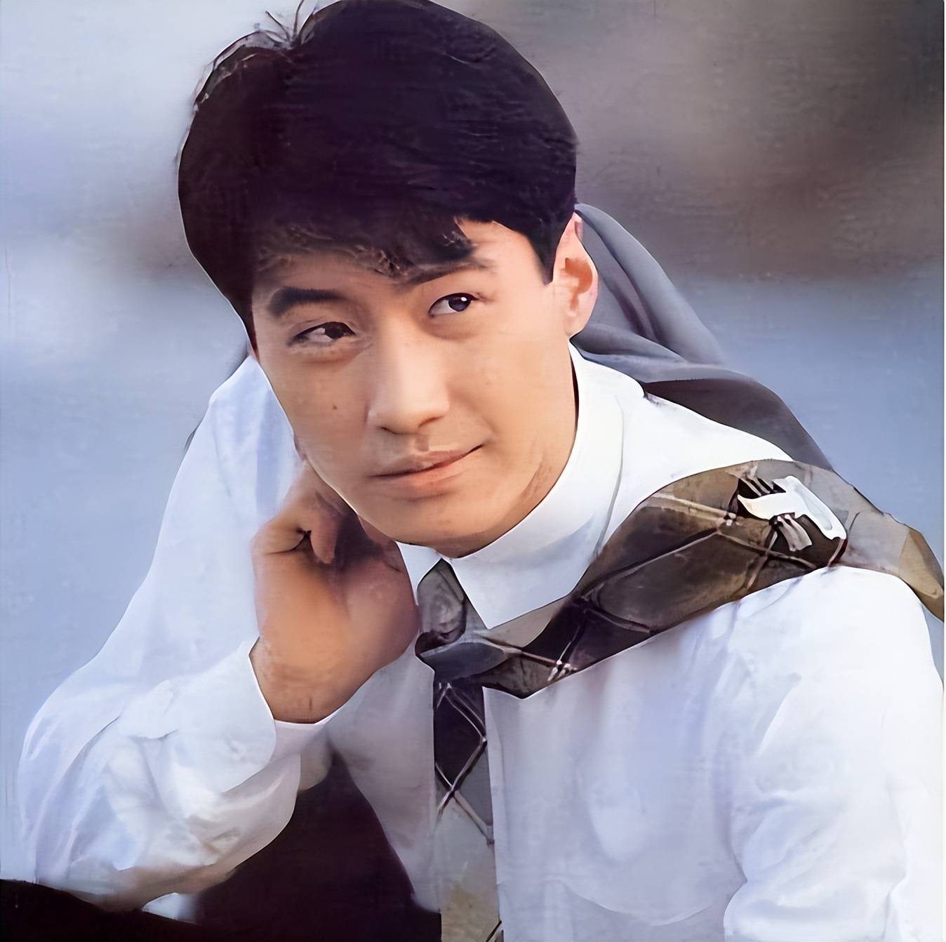 悲惨黎明：挚爱被母亲拆散头婚被榨干七亿现任老婆是再婚助理(图4)