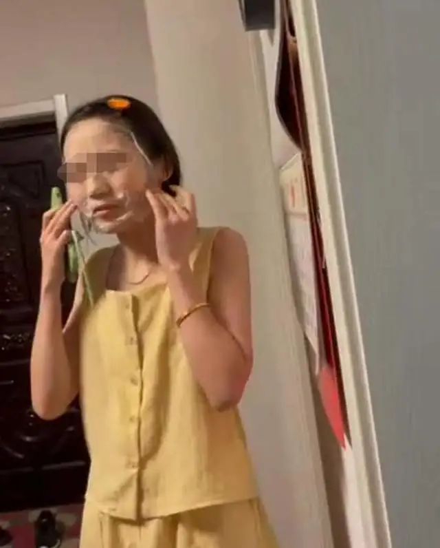 南宫NG28APP把妻子送给领导床上玩亲眼目睹两人缠绵令人唏嘘(图5)