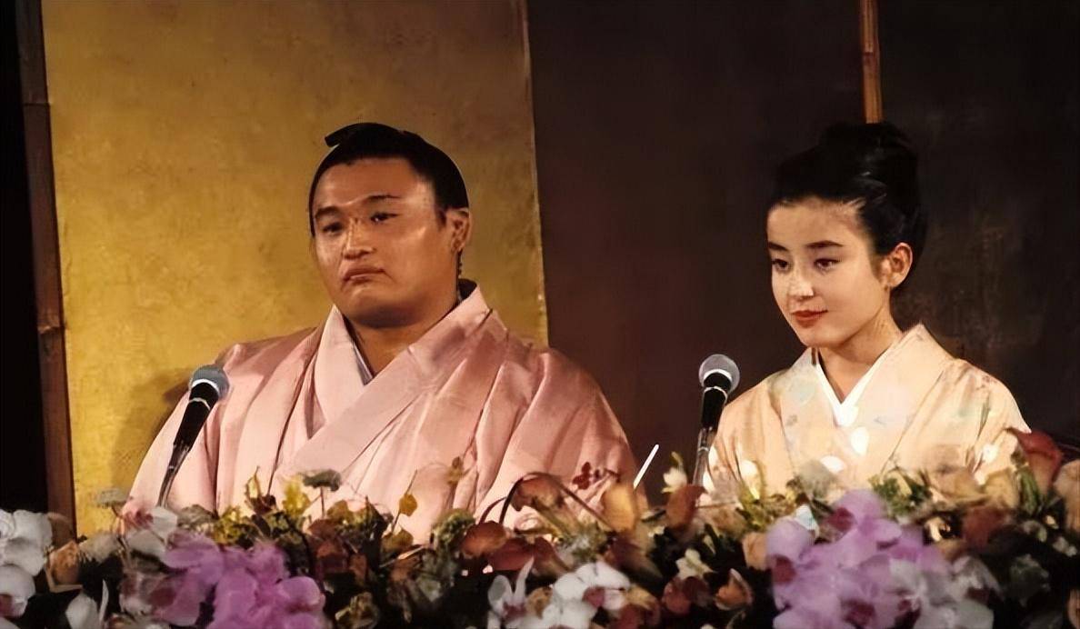 被母亲逼拍大尺度写真两婚两离宫泽理惠这一生太悲惨(图12)