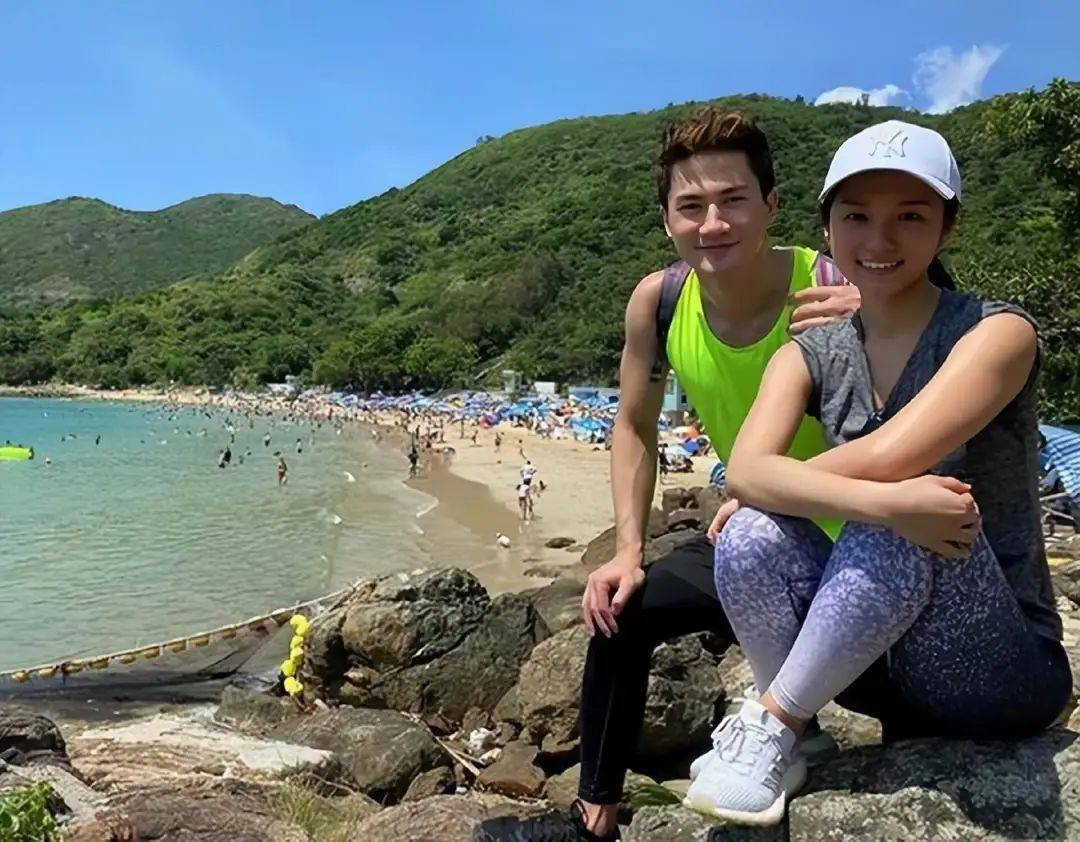 南宫NG28下载恭喜TVB富二代男星郭子豪婚礼在即与高颜值港姐恋爱六周年晒古典婚纱照(图7)