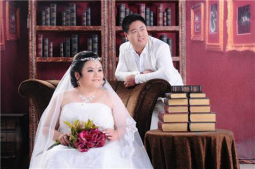 温馨献礼老年夫妇免费婚纱南宫NG28官网摄影活动来袭